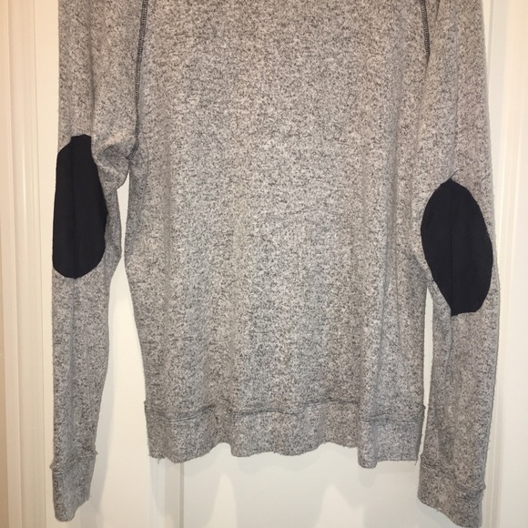 Grey Longsleeve - Picture 6 of 10